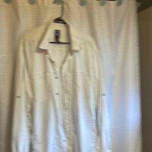 Men’s Kuhl white button up 100% Nylon